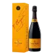 Flasche VEUVE CLICQUOT Champagne Reserve Cuvee mit Etui