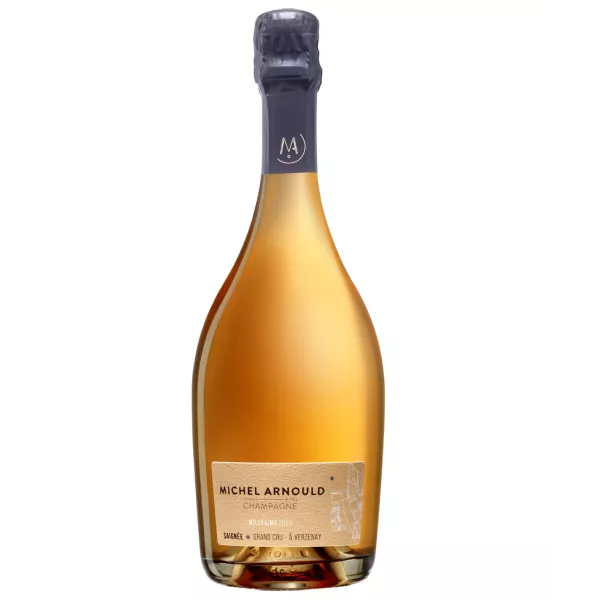 Champagne Michel Arnould Rosé Saignée 2018, transparente Flasche, intensive rosafarbene Robe, Vorderansicht