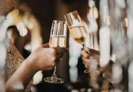 Champagner Gläser Unterschied: Flöte vs. Tulpe