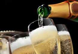 Champagner-Reste verwerten: Geniale Rezepte und praktische Tipps gegen Verschwendung
